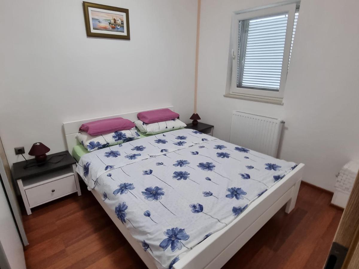 Apartments Katarina 슈므리카 외부 사진