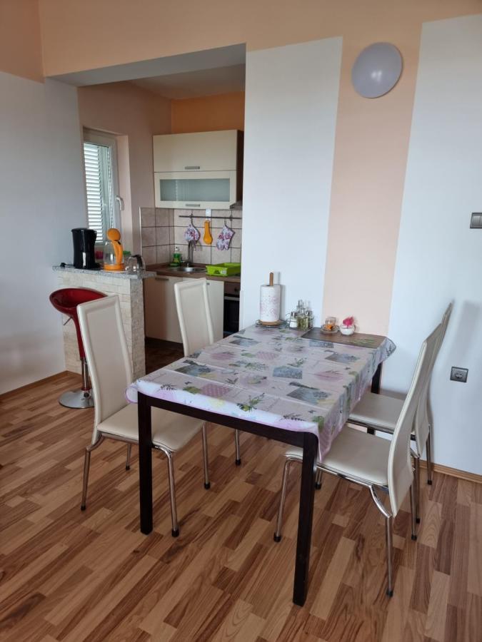 Apartments Katarina 슈므리카 외부 사진