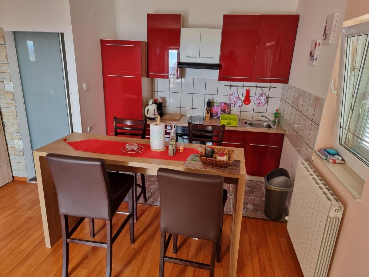 Apartments Katarina 슈므리카 외부 사진